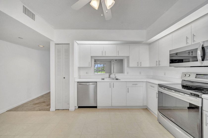 801 SW 141st Ave 306-O - photo 9