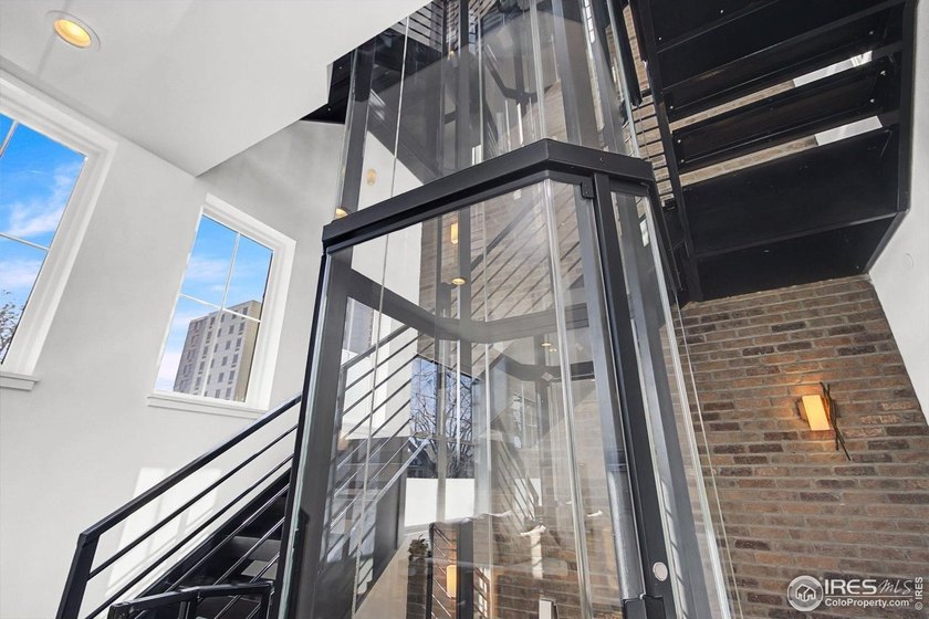 An exceptional opportunity to own a sophisticated, four-story - photo 22