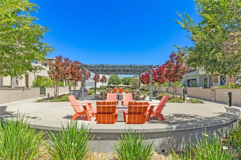 Welcome to this beautiful home in the highly sought after Oasis - photo 35