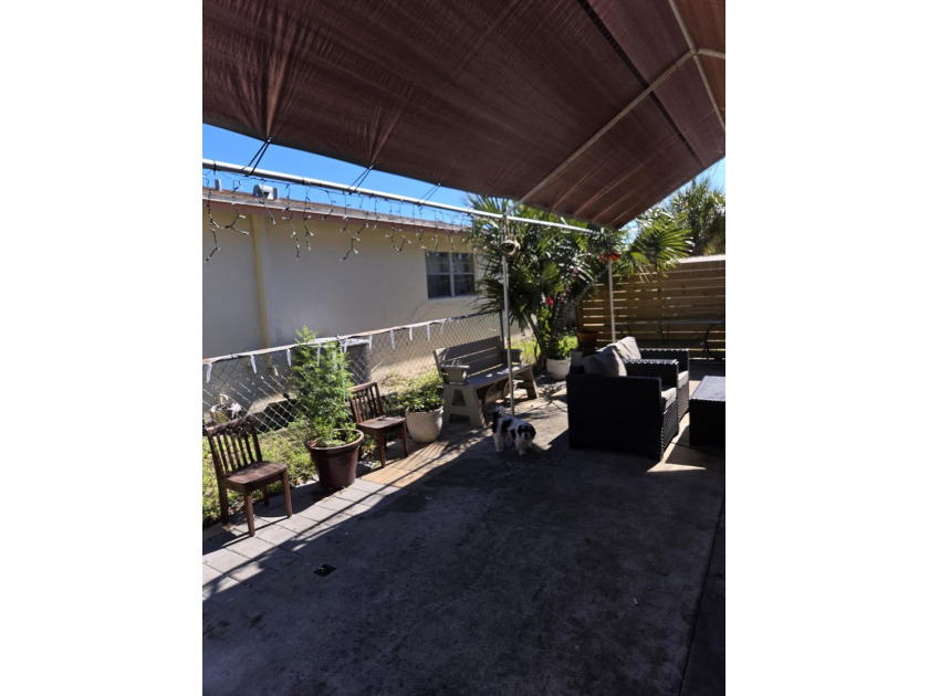 Well maintained and spacious villa in convenient West Palm Beach - photo 13