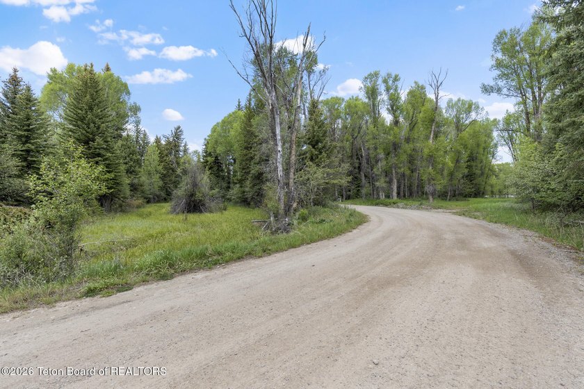 Rare opportunity to own 5.58 acres on the coveted Westbank along - photo 15