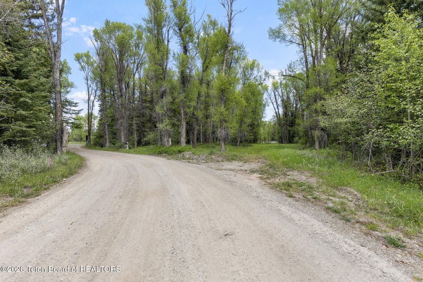 Rare opportunity to own 5.58 acres on the coveted Westbank along - photo 16