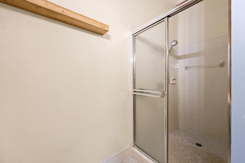 Welcome to this charming two-bedroom, two-bathroom villa in - photo 16
