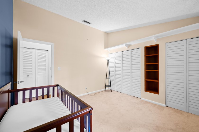 Welcome to this charming two-bedroom, two-bathroom villa in - photo 18