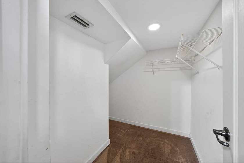 Experience the perfect blend of modern sophistication and - photo 29