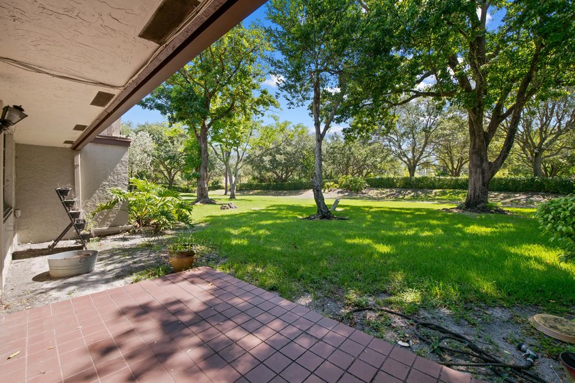 Welcome to this charming two-bedroom, two-bathroom villa in - photo 32