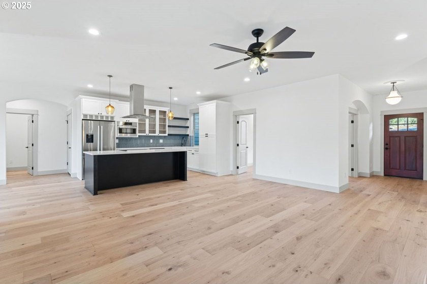 NEW PRICE! Welcome to this exquisite brand-new 3-bedroom - photo 10