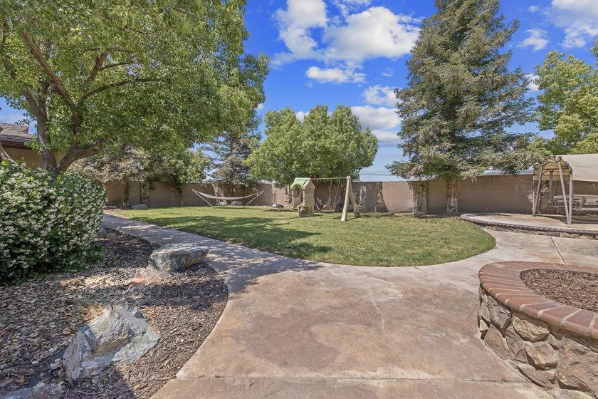 31862 Country Club Drive is a stunningly updated home perfectly - photo 45