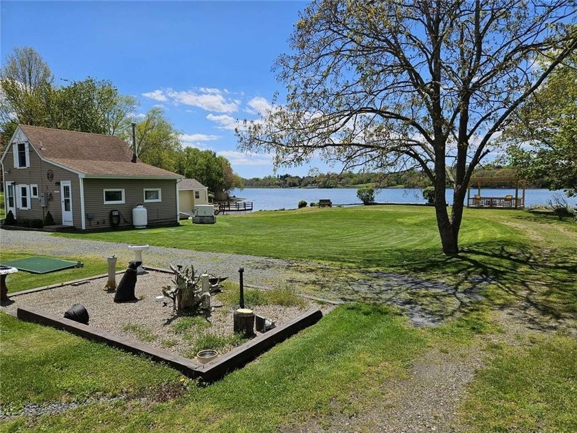 A rear opportunity to own a 1-2 bedroom, 1 bath home on a 10,400 - photo 5