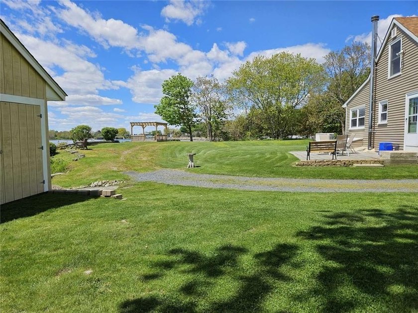 A rear opportunity to own a 1-2 bedroom, 1 bath home on a 10,400 - photo 6