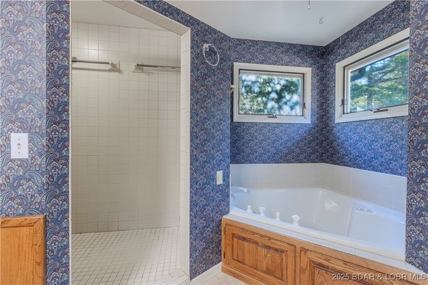 BACK ON MARKET AT NO FAULT OF SELLER. This 4000+ square foot - photo 11