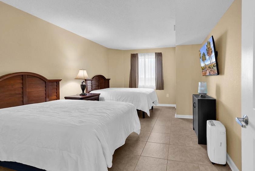 Wake Up to the Waves: True 1-Bedroom Oceanfront Oasis Experience - photo 15