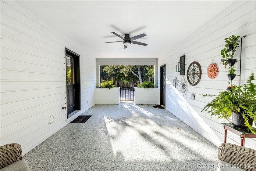BACK ON MARKET AT NO FAULT OF SELLER. This 4000+ square foot - photo 17