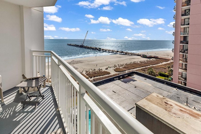 Wake Up to the Waves: True 1-Bedroom Oceanfront Oasis Experience - photo 18
