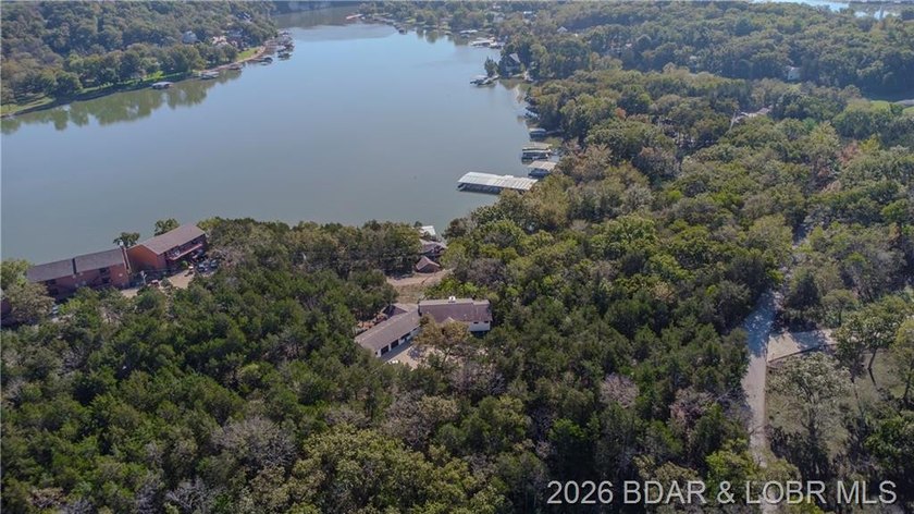 BACK ON MARKET AT NO FAULT OF SELLER. This 4000+ square foot - photo 21