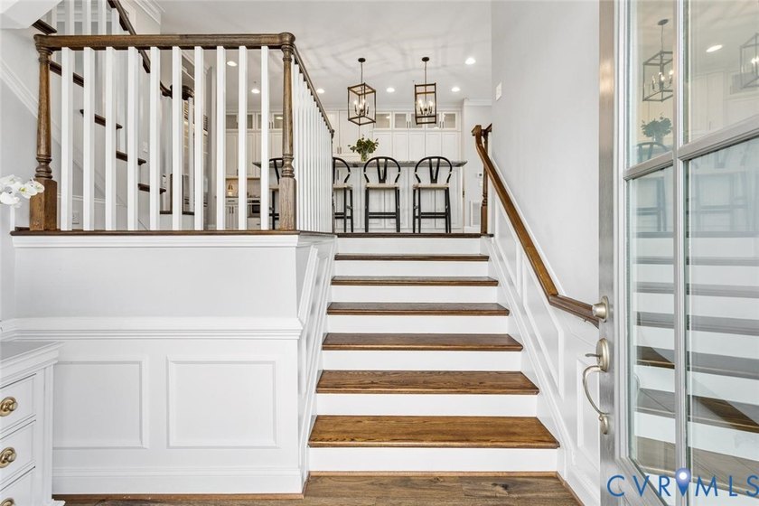 A townhome of this caliber rarely becomes available in the - photo 5