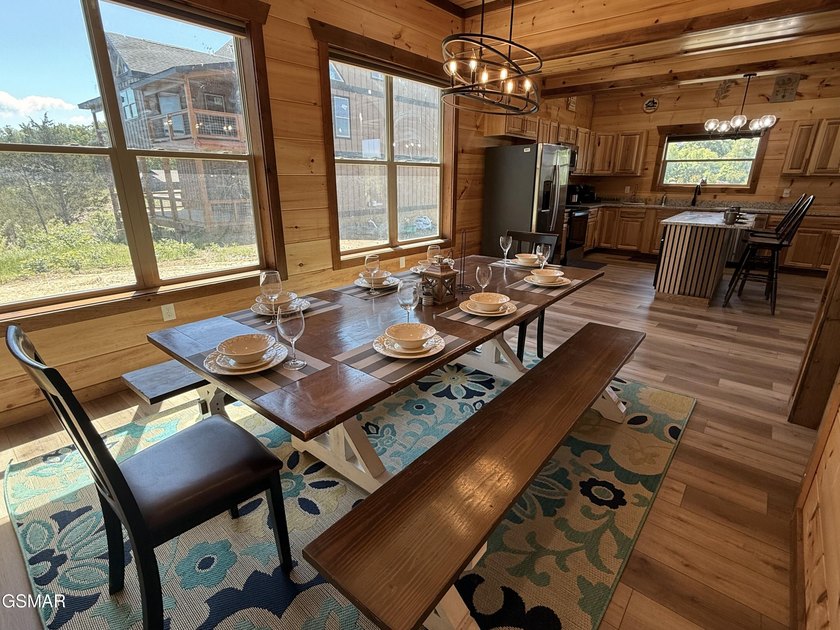 Turn-key 4-bedroom cabin located in the gated Timberlake Bay - photo 9