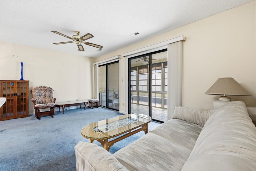 Back on the market at no fault of the seller! Welcome to this - photo 11