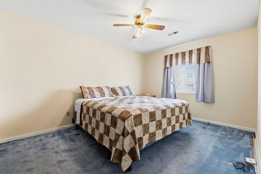 Back on the market at no fault of the seller! Welcome to this - photo 12