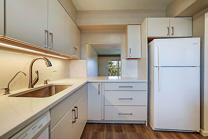 Move right into this beautifully updated 2-bedroom, 2-bath - photo 13