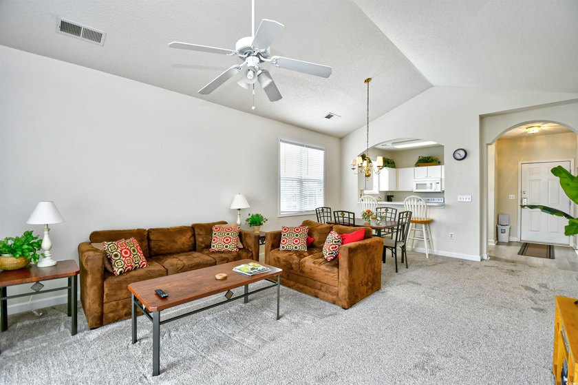 You will love this beautiful top floor end unit offering 2 - photo 14