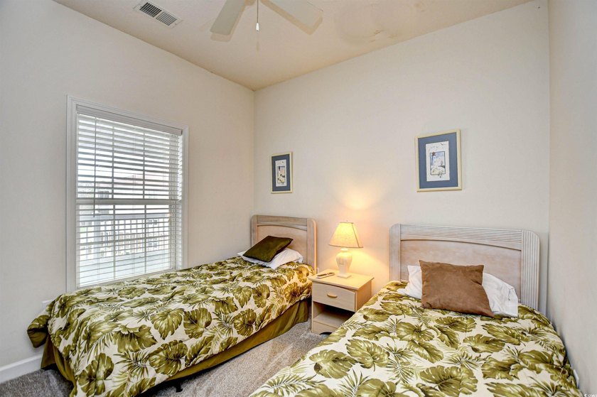 You will love this beautiful top floor end unit offering 2 - photo 19