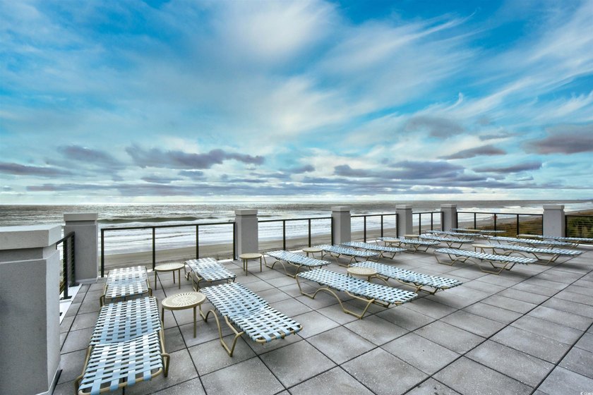 You will love this beautiful top floor end unit offering 2 - photo 35