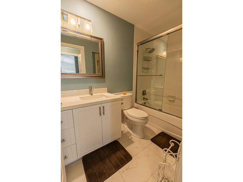 LAKES AT TRADITION! Beautifully updated 2/2/2 Capri III villa on - photo 12