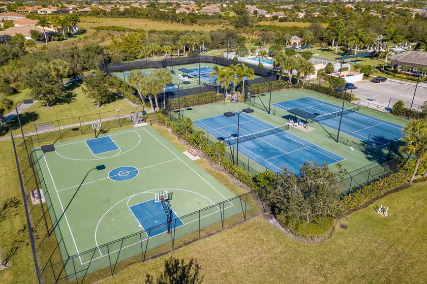 LAKES AT TRADITION! Beautifully updated 2/2/2 Capri III villa on - photo 25