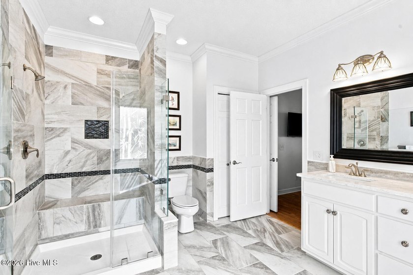 A rare waterfront estate where timeless elegance, exceptional - photo 31