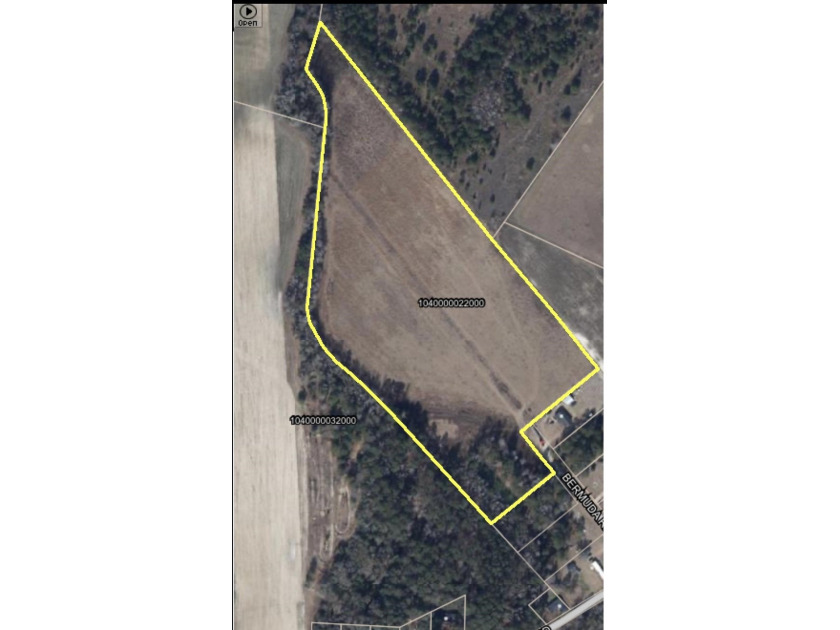 Beautiful open 17+/- acre hayfield or pasture, partially fenced - photo 2