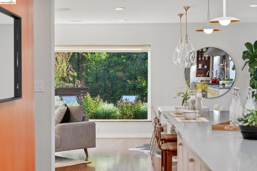 Don't miss this rare and sophisticated Mid-Century Modern - photo 19