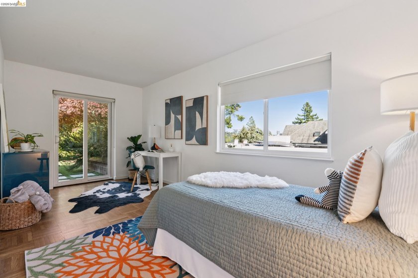 Don't miss this rare and sophisticated Mid-Century Modern - photo 33
