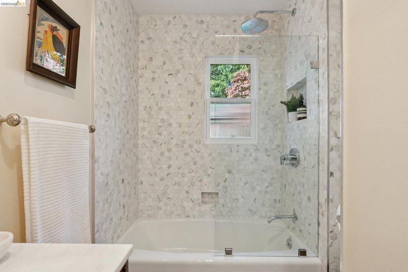 Don't miss this rare and sophisticated Mid-Century Modern - photo 36