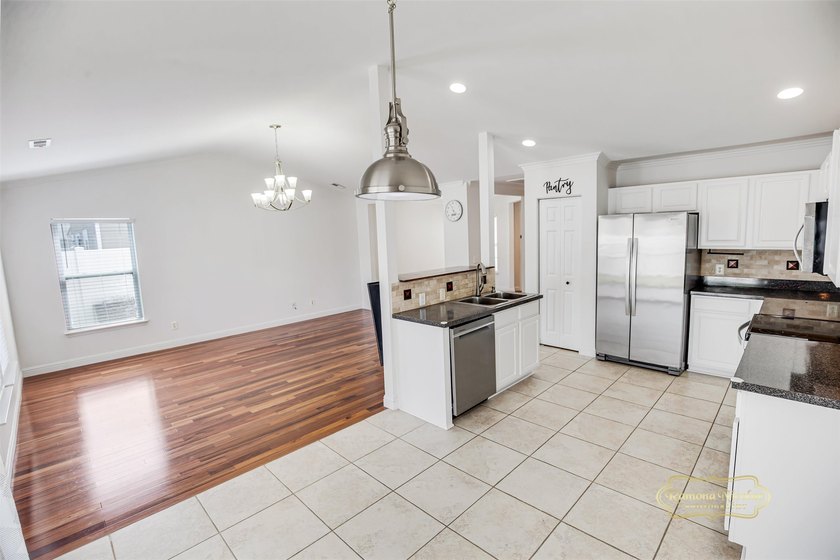 Nestled in the desirable Bellegrove community, this beautifully - photo 9
