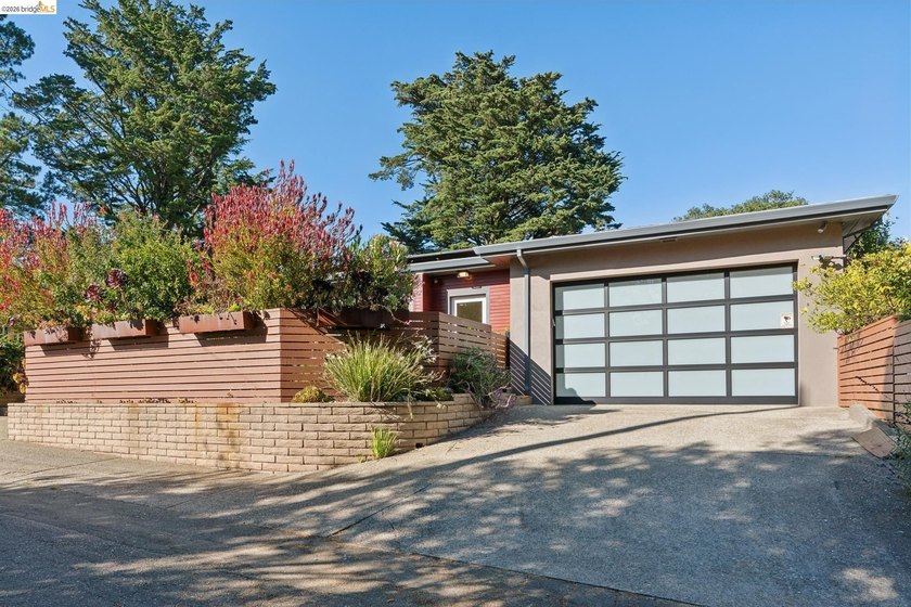 Don't miss this rare and sophisticated Mid-Century Modern - photo 45