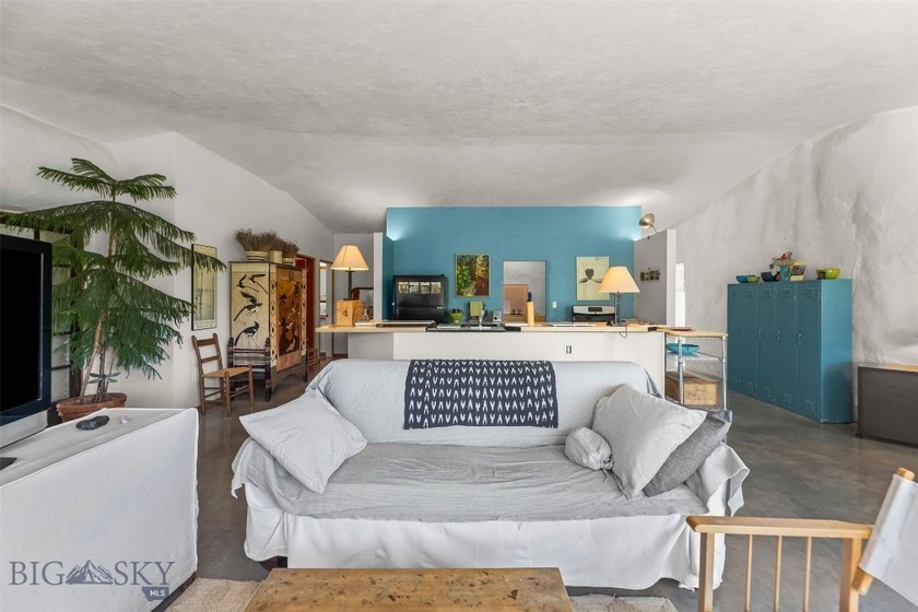 Nestled in the heart of Paradise Valley, this charming listing - photo 8