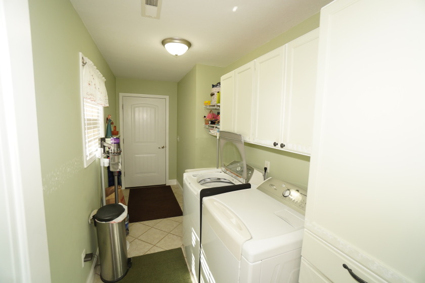 Convenient One-Level Living in Hampton Square! - photo 22