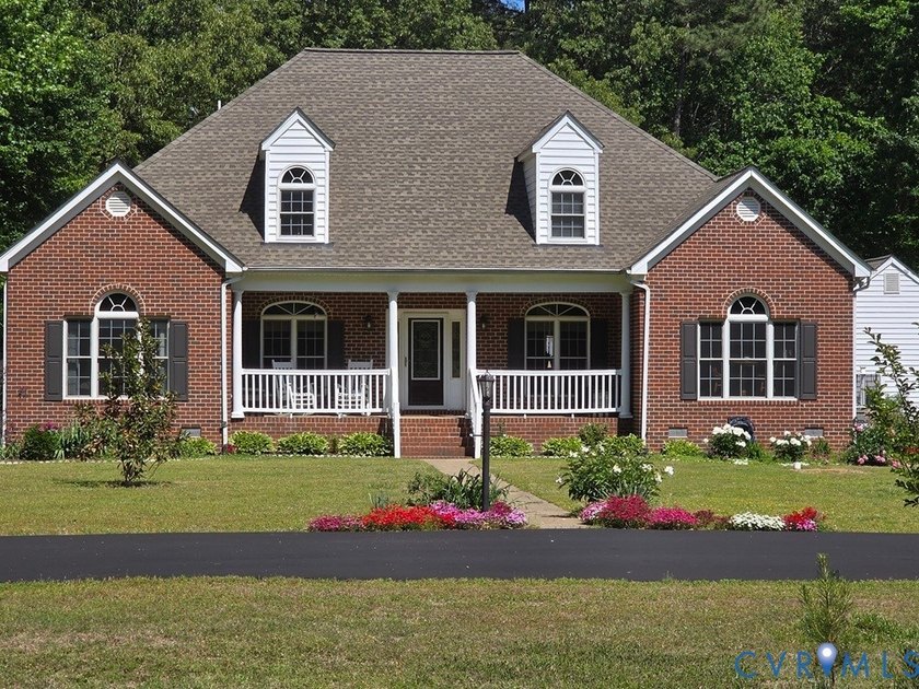 *New Price**Fantastic opportunity to own this beautiful brick - photo 2