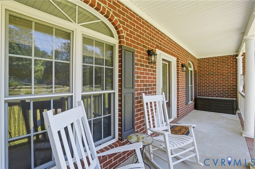*New Price**Fantastic opportunity to own this beautiful brick - photo 3