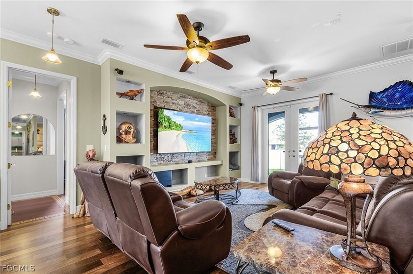 This BEAUTIFUL custom built 2008 home is on an OVERSIZE .41-acre - photo 7