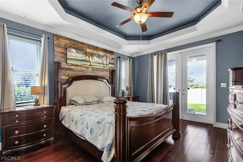 This BEAUTIFUL custom built 2008 home is on an OVERSIZE .41-acre - photo 8