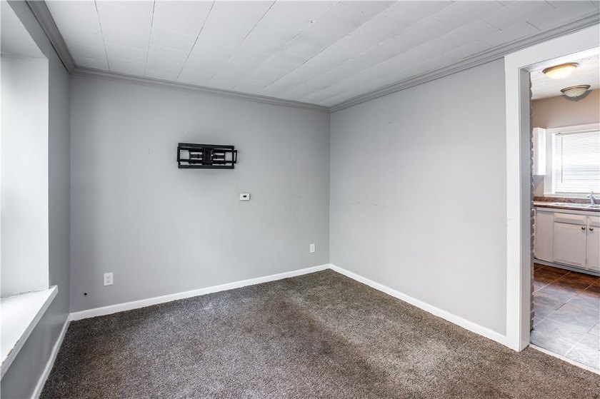 Located in Rochester's 19th Ward proper! This move-in-ready home - photo 11