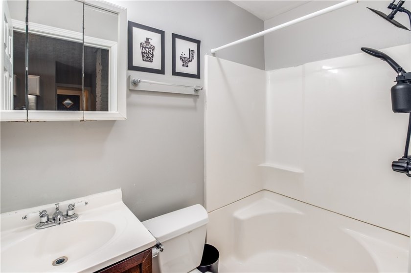 Located in Rochester's 19th Ward proper! This move-in-ready home - photo 13