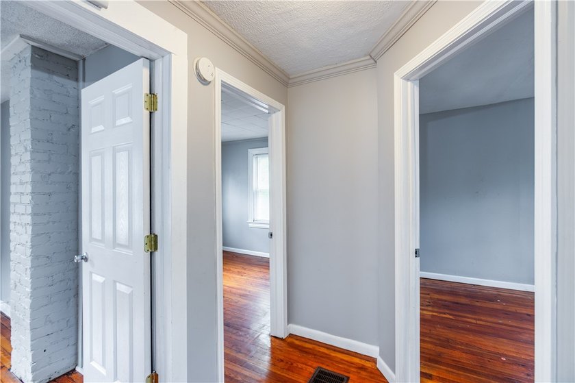 Located in Rochester's 19th Ward proper! This move-in-ready home - photo 15