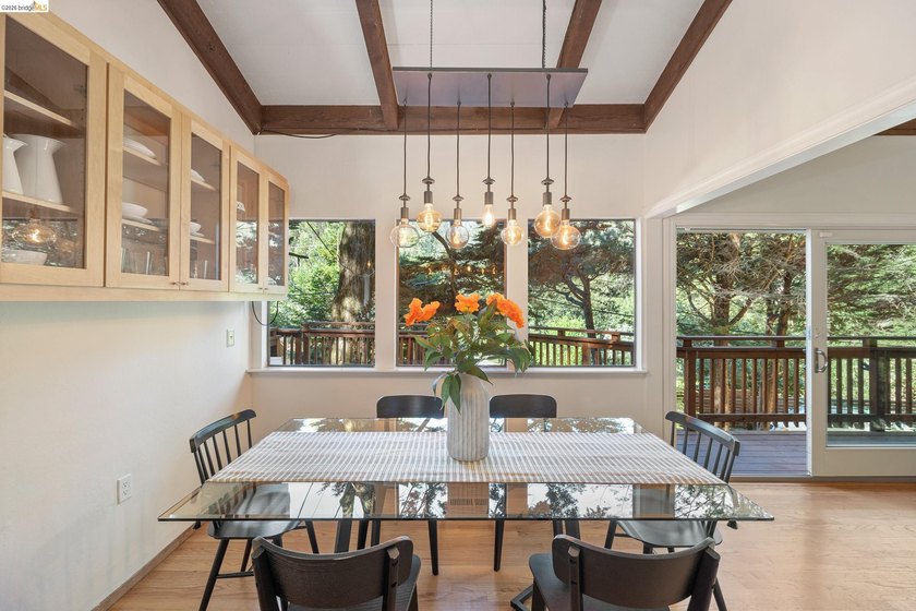 Majestic nature lover's retreat in the heart of Montclair. This - photo 17