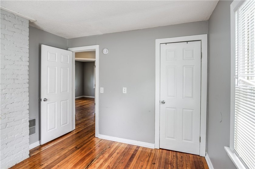 Located in Rochester's 19th Ward proper! This move-in-ready home - photo 17