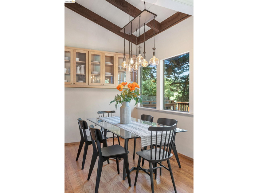 Majestic nature lover's retreat in the heart of Montclair. This - photo 20