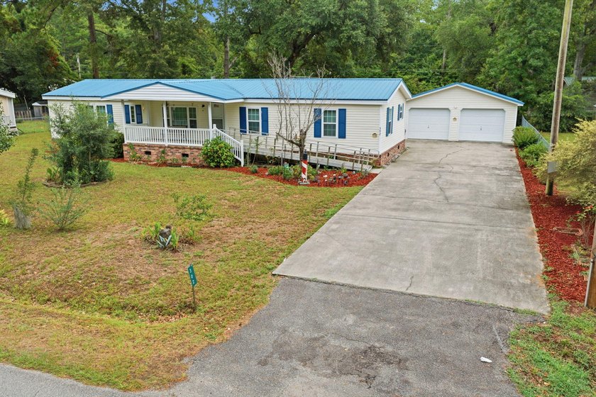 Welcome to Bonneau, home of beautiful Lake Moultrie, where - photo 31