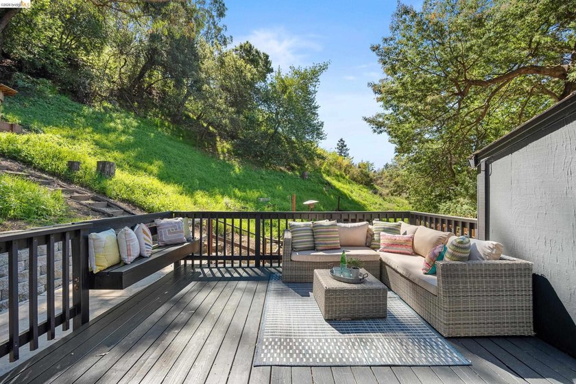 Majestic nature lover's retreat in the heart of Montclair. This - photo 49